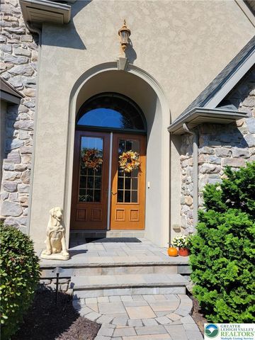45 Crest Boulevard, Palmer Twp, PA 18045