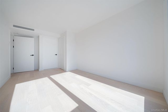 144-49 Northern Blvd 213, Flushing, NY 11354