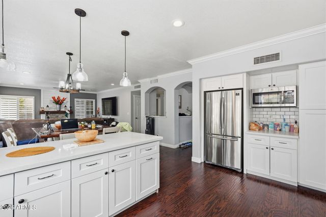 1842 E WINDMERE Drive, Phoenix, AZ 85048