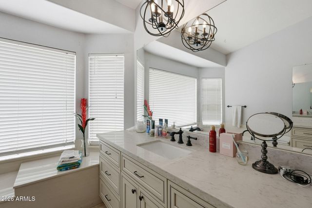 1842 E WINDMERE Drive, Phoenix, AZ 85048