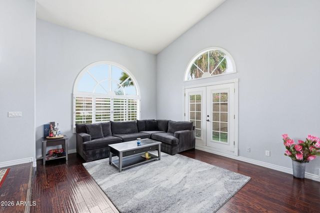 1842 E WINDMERE Drive, Phoenix, AZ 85048