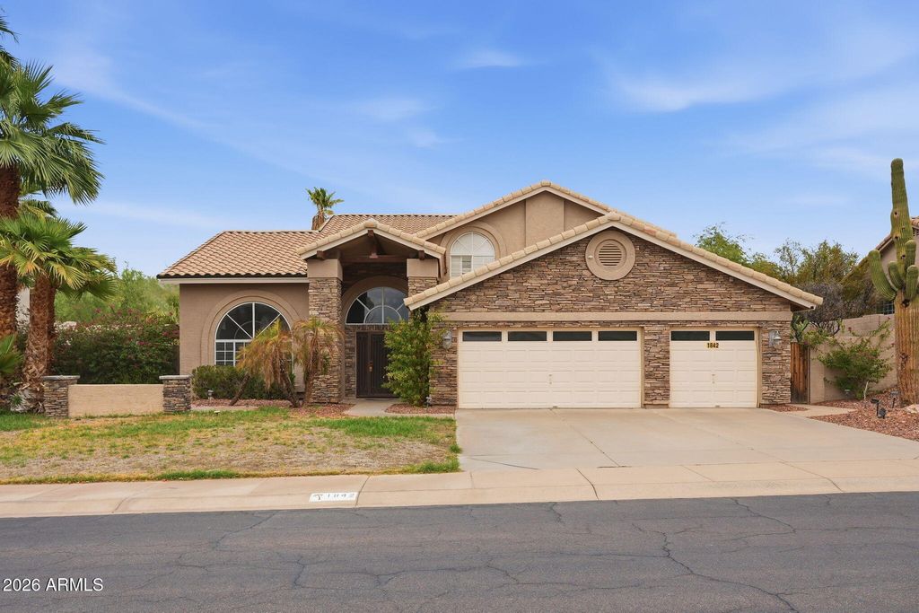 1842 E WINDMERE Drive, Phoenix, AZ 85048
