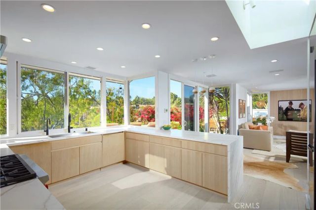 22 Cherry Hills Lane, Newport Beach, CA 92660