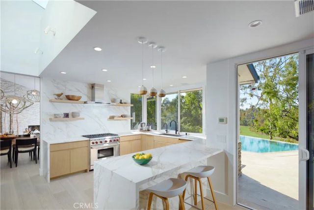 22 Cherry Hills Lane, Newport Beach, CA 92660