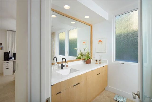 22 Cherry Hills Lane, Newport Beach, CA 92660