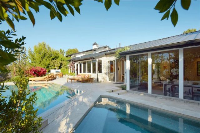 22 Cherry Hills Lane, Newport Beach, CA 92660