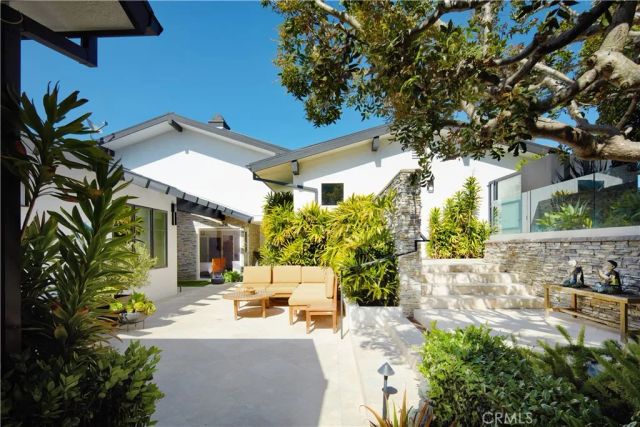 22 Cherry Hills Lane, Newport Beach, CA 92660