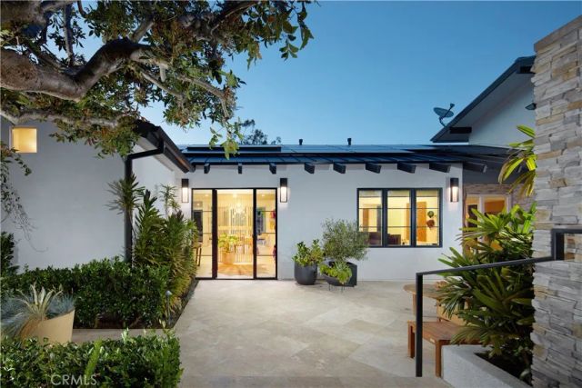 22 Cherry Hills Lane, Newport Beach, CA 92660
