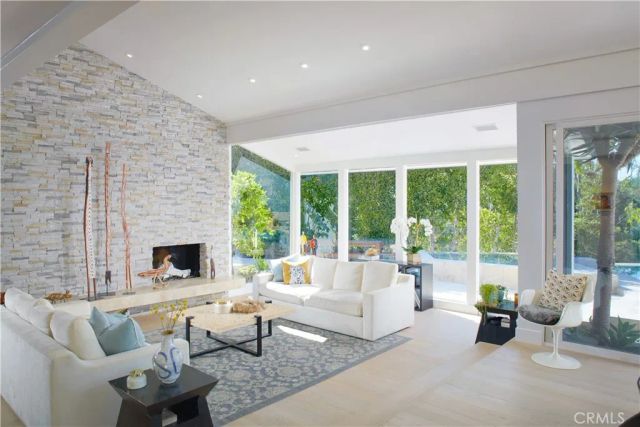 22 Cherry Hills Lane, Newport Beach, CA 92660