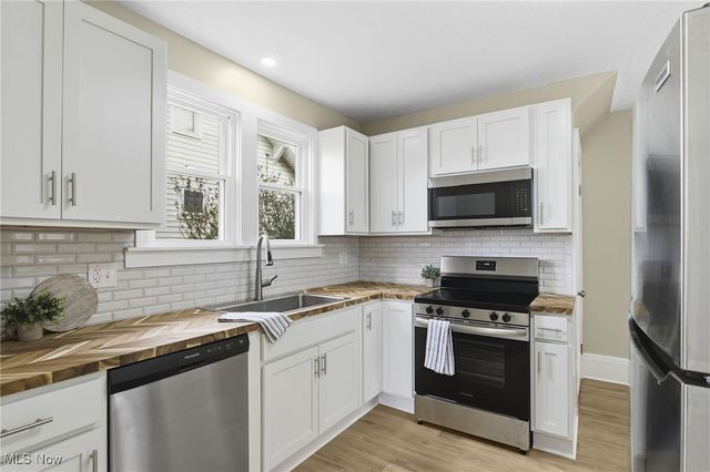 536 Yale Avenue, Barberton, OH 44203