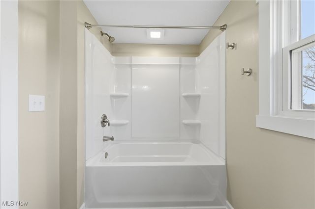 536 Yale Avenue, Barberton, OH 44203