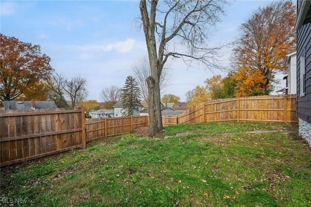 536 Yale Avenue, Barberton, OH 44203