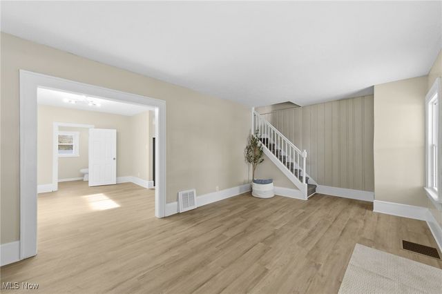 536 Yale Avenue, Barberton, OH 44203