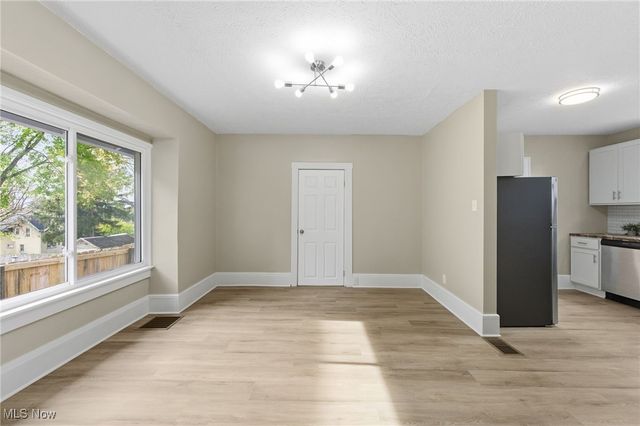 536 Yale Avenue, Barberton, OH 44203