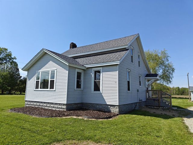 31532 M 62, Dowagiac, MI 49047