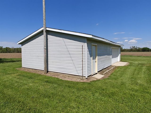 31532 M 62, Dowagiac, MI 49047