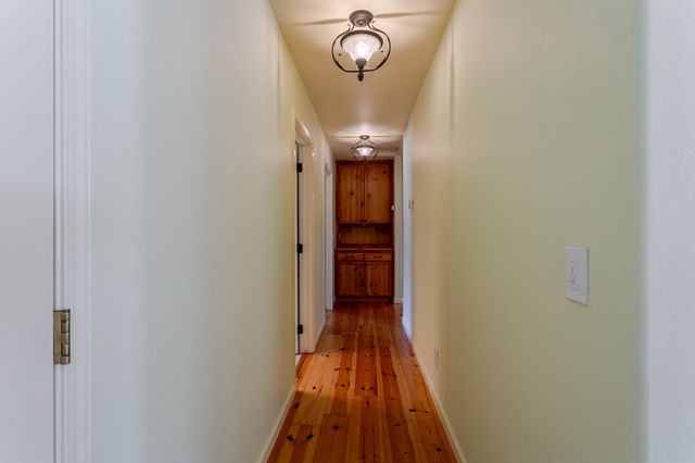 155 Eagle Creek Court, Atascadero, CA 93422
