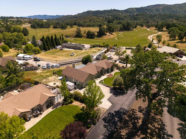 155 Eagle Creek Court, Atascadero, CA 93422