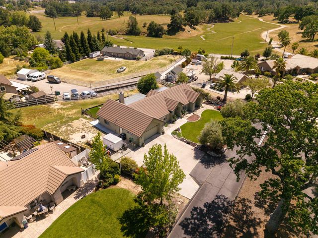 155 Eagle Creek Court, Atascadero, CA 93422
