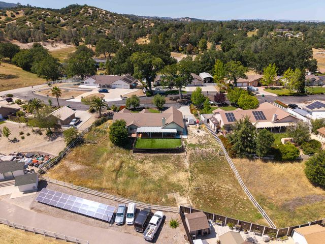 155 Eagle Creek Court, Atascadero, CA 93422