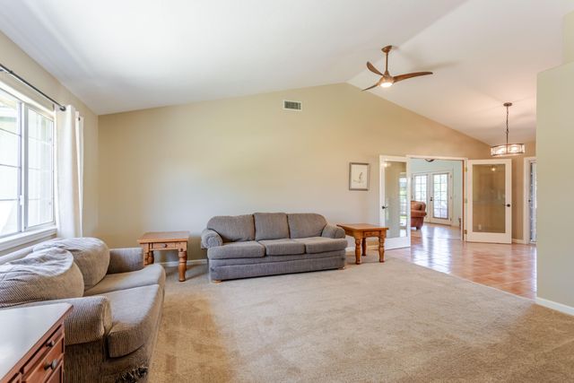155 Eagle Creek Court, Atascadero, CA 93422