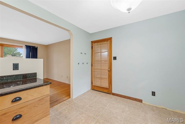 10942 Ridgecrest Drive, St Ann, MO 63074