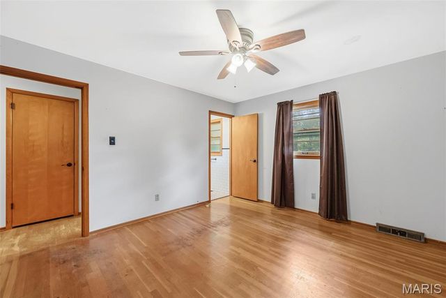 10942 Ridgecrest Drive, St Ann, MO 63074