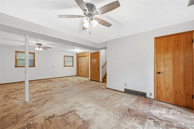 10942 Ridgecrest Drive, St Ann, MO 63074