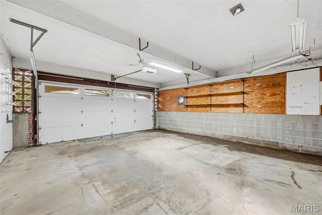 10942 Ridgecrest Drive, St Ann, MO 63074