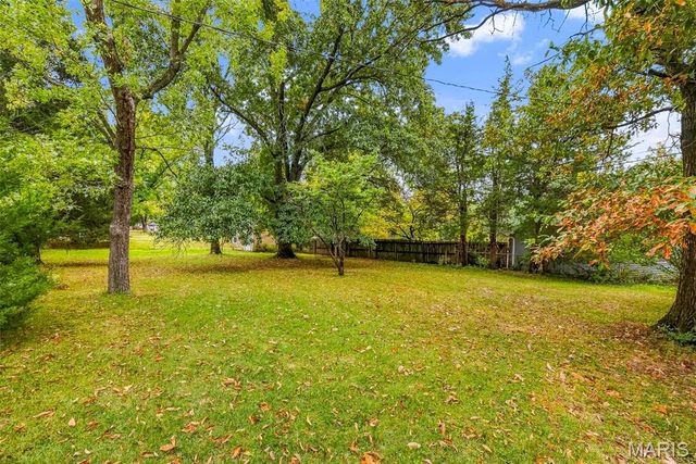 10942 Ridgecrest Drive, St Ann, MO 63074