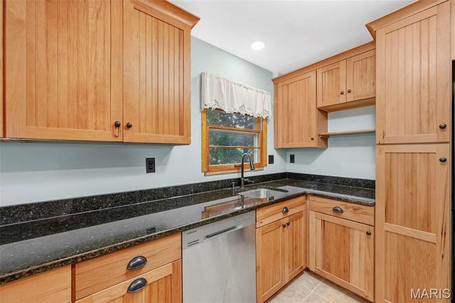 10942 Ridgecrest Drive, St Ann, MO 63074