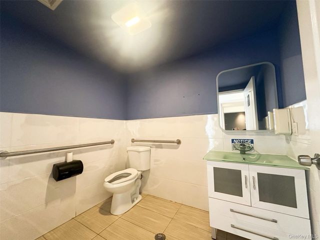 135-20 41ST Avenue 5th FL, Flushing, NY 11354