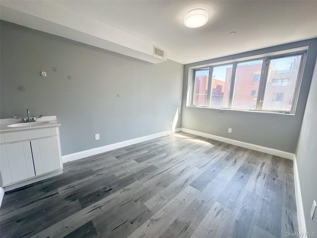 135-20 41ST Avenue 5th FL, Flushing, NY 11354