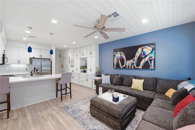 215 Red Brick, Simi Valley, CA 93065