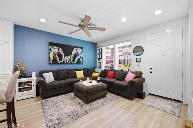 215 Red Brick, Simi Valley, CA 93065