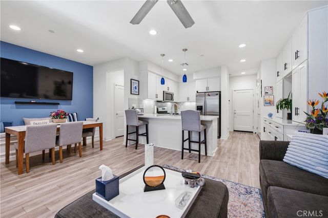 215 Red Brick, Simi Valley, CA 93065