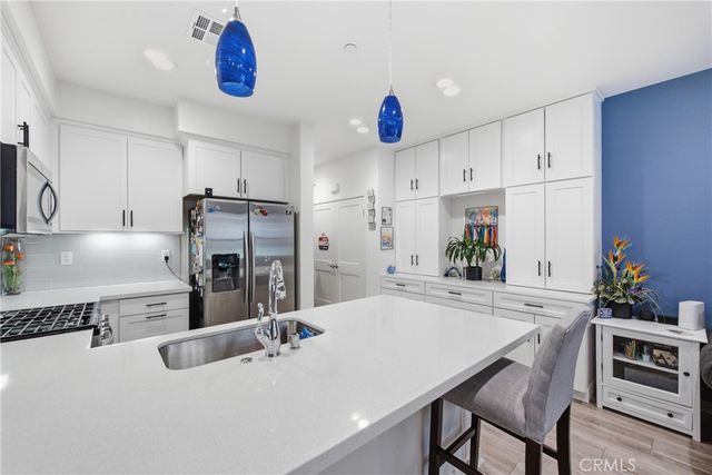 215 Red Brick, Simi Valley, CA 93065