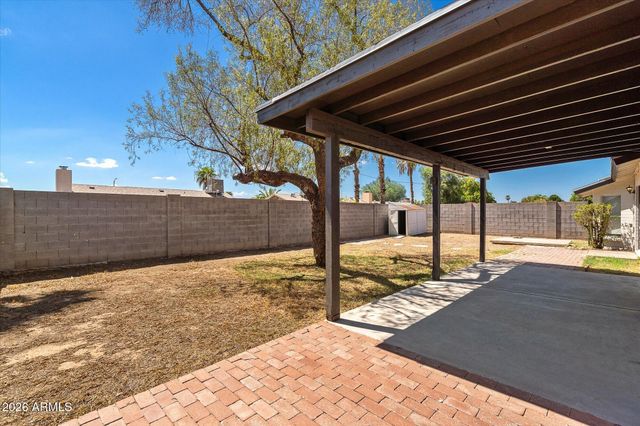 227 W TARO Lane, Phoenix, AZ 85027