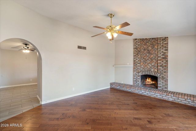 227 W TARO Lane, Phoenix, AZ 85027