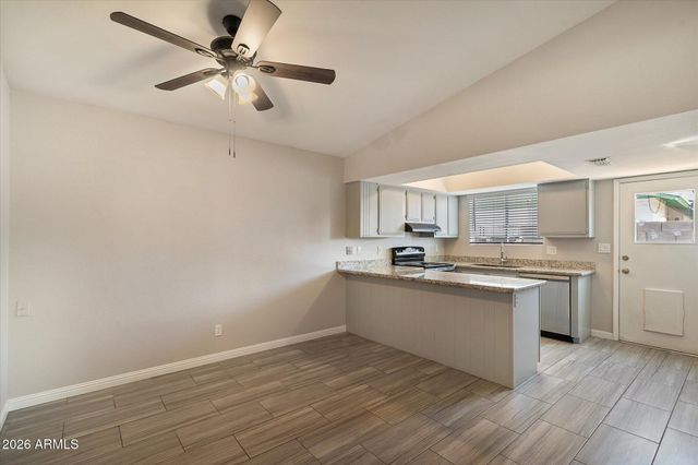 227 W TARO Lane, Phoenix, AZ 85027