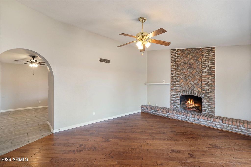 227 W TARO Lane, Phoenix, AZ 85027 — photo 3