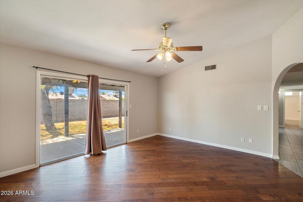 227 W TARO Lane, Phoenix, AZ 85027 — photo 4