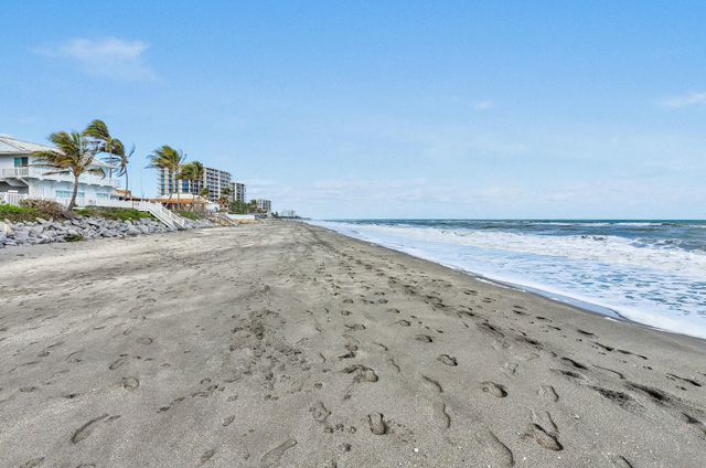 170 Beacon Lane, Jupiter Inlet Colony, FL 33469