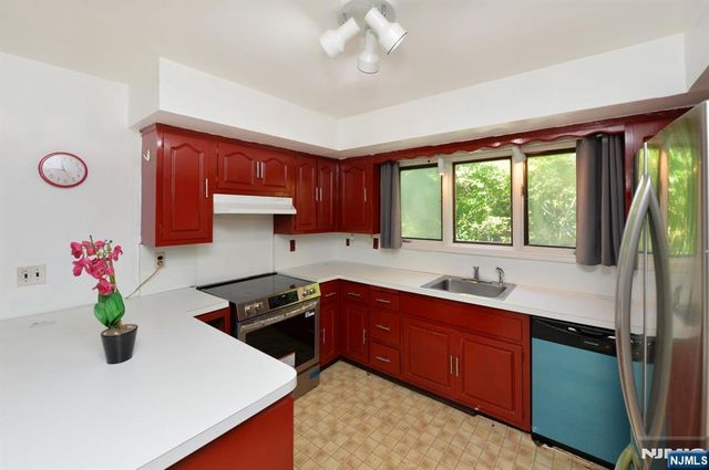 203 Mountain Avenue, Hawthorne, NJ 07506
