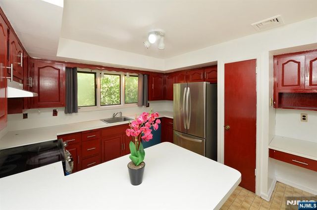 203 Mountain Avenue, Hawthorne, NJ 07506