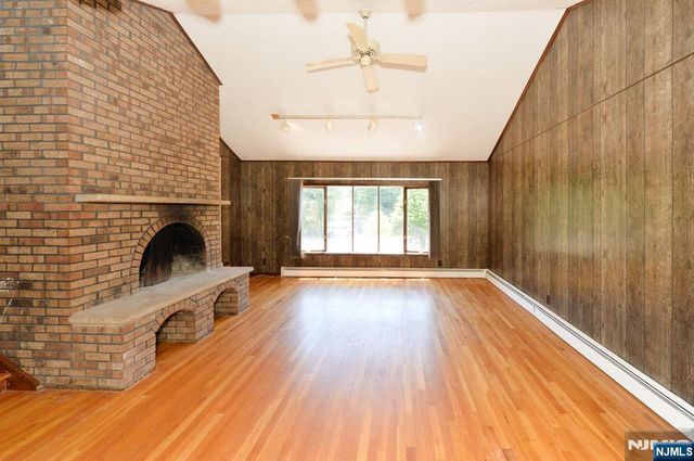 203 Mountain Avenue, Hawthorne, NJ 07506