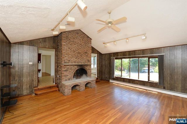 203 Mountain Avenue, Hawthorne, NJ 07506