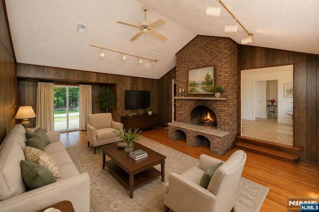 203 Mountain Avenue, Hawthorne, NJ 07506