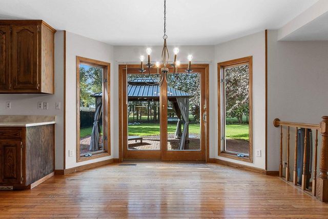 1934 PIKE LANE, De Pere, WI 54115