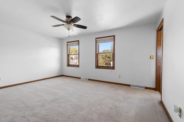 1934 PIKE LANE, De Pere, WI 54115